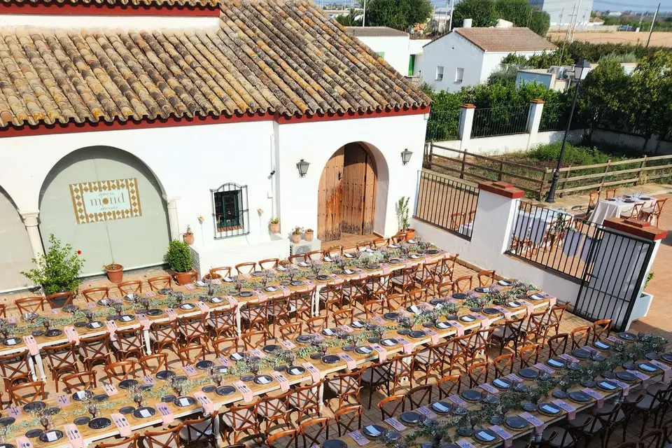 Cortijo Mond. Hacienda de celebracioens de Bodas y Eventos en Sevilla. Salones y espacios al aire libre para boda, comuniones, bautizos y eventos corporativos en Sevilla.