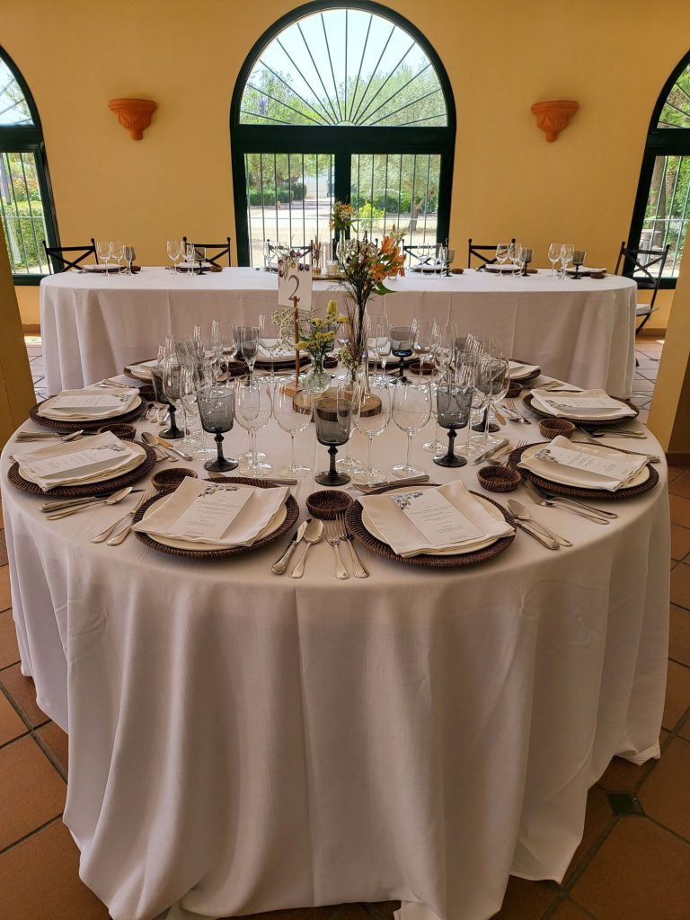 Cortijo Mond. Hacienda de celebracioens de Bodas y Eventos en Sevilla. Salones y espacios al aire libre para boda, comuniones, bautizos y eventos corporativos en Sevilla.