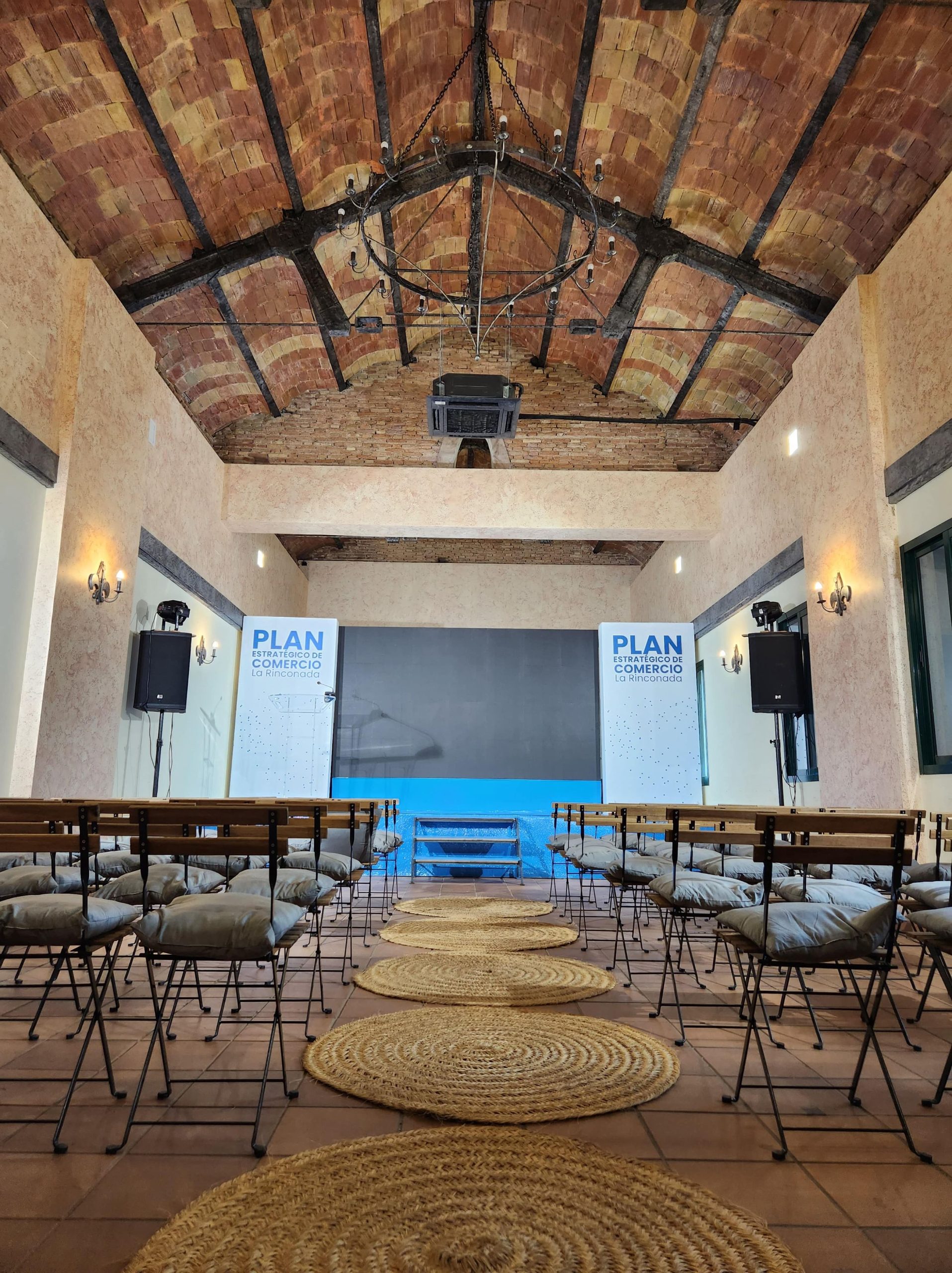 Cortijo Mond. Hacienda de celebracioens de Bodas y Eventos en Sevilla. Salones y espacios al aire libre para boda, comuniones, bautizos y eventos corporativos en Sevilla.