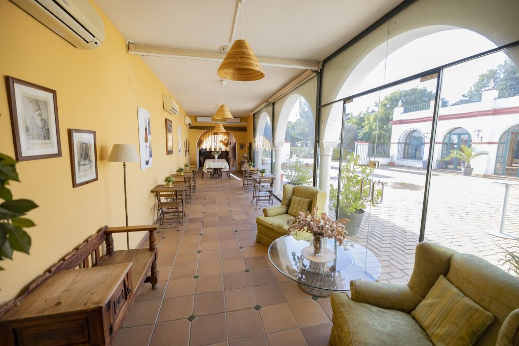 Cortijo Mond. Hacienda de celebracioens de Bodas y Eventos en Sevilla. Salones y espacios al aire libre para boda, comuniones, bautizos y eventos corporativos en Sevilla.