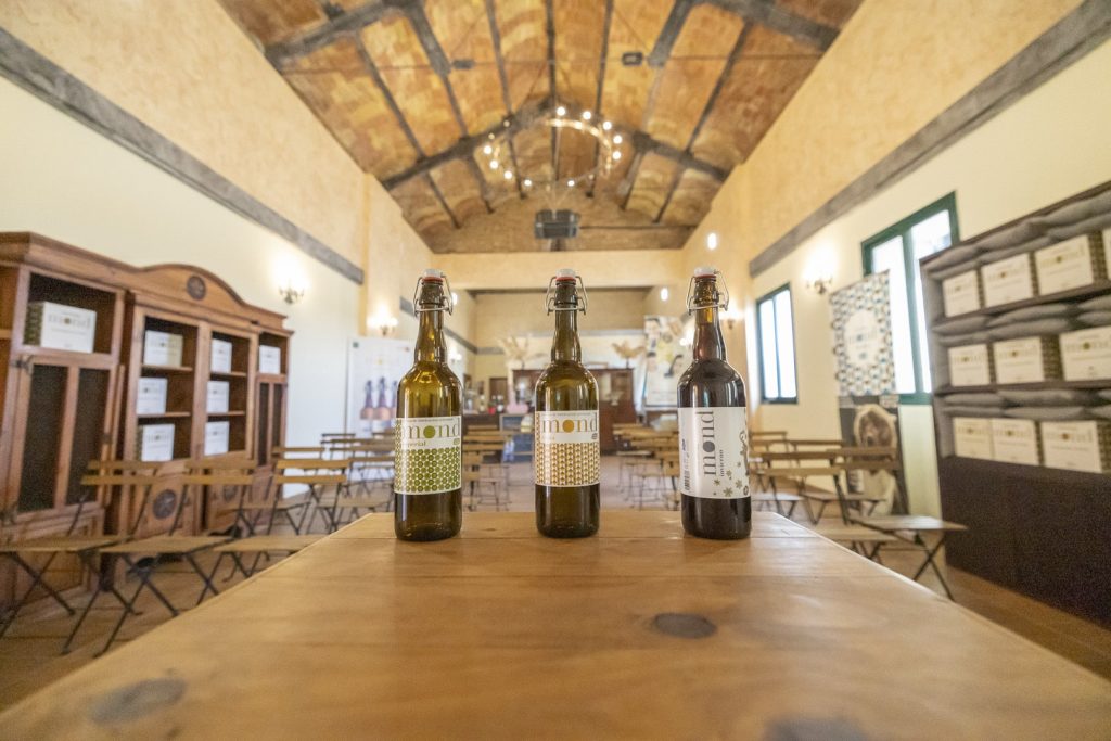 Cortijo Mond. Hacienda de celebracioens de Bodas y Eventos en Sevilla. Salones y espacios al aire libre para boda, comuniones, bautizos y eventos corporativos en Sevilla.