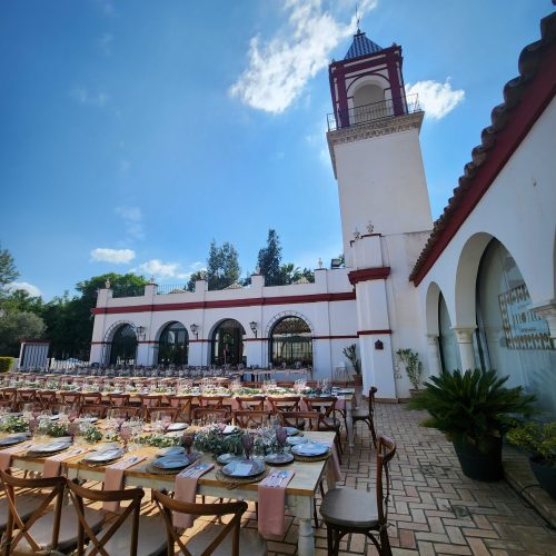 Cortijo Mond. Hacienda de celebracioens de Bodas y Eventos en Sevilla. Salones y espacios al aire libre para boda, comuniones, bautizos y eventos corporativos en Sevilla.